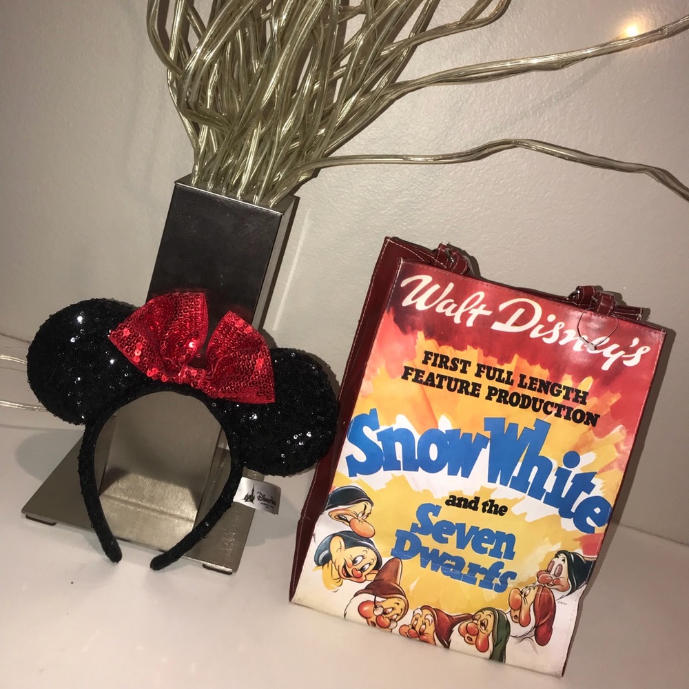 Rare Snow White Disney bag